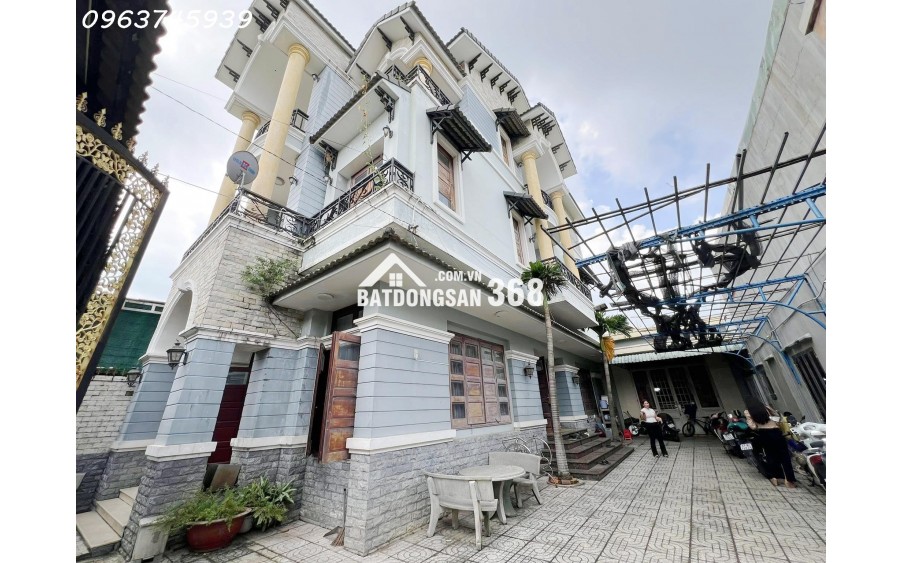 Biệt Thự Đã Hoàn Công 242m2, Ngang 12m, 3 Tầng, Dĩ An, Giá 8.2 Tỷ
